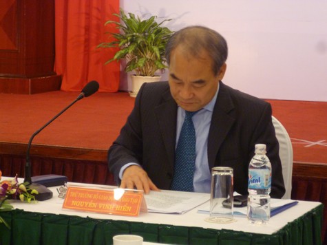 Thứ trưởng Bộ Giáo dục - Đào tạo Nguyễn Vinh Hiển